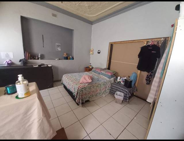 5 BEDROOM HOUSE FOR SALE IN PRIMROSE